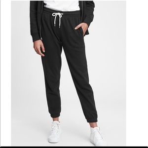 GAP vintage soft classic joggers